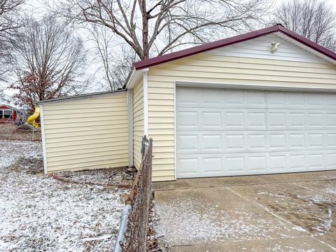 Tiny photo for 1516 Elisha Street, Danville, IL 61832 (MLS # 12551165)