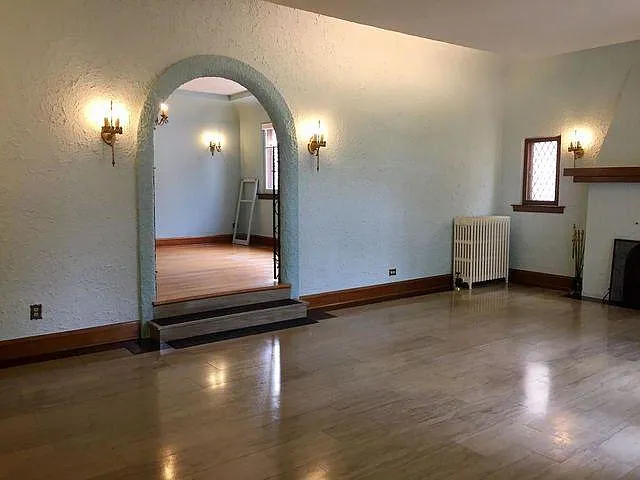 1309 S Crescent Avenue