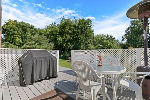 Tiny photo for 1075 Suffolk Court, Gurnee, IL 60031 (MLS # 12438325)