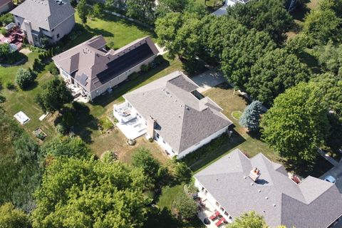 Tiny photo for 1075 Suffolk Court, Gurnee, IL 60031 (MLS # 12438325)