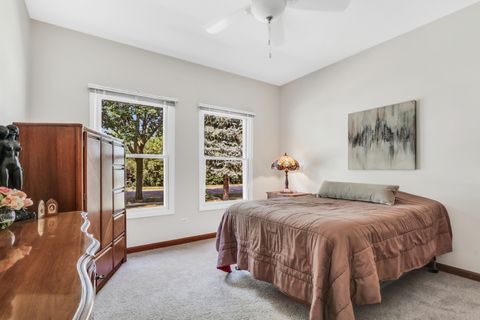 Tiny photo for 1075 Suffolk Court, Gurnee, IL 60031 (MLS # 12438325)