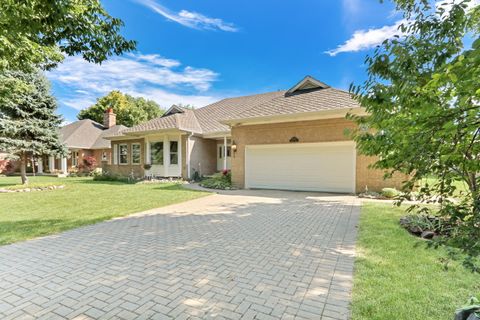 Photo of 1075 Suffolk Court, Gurnee, IL 60031 (MLS # 12438325)