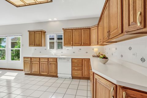 Tiny photo for 1075 Suffolk Court, Gurnee, IL 60031 (MLS # 12438325)