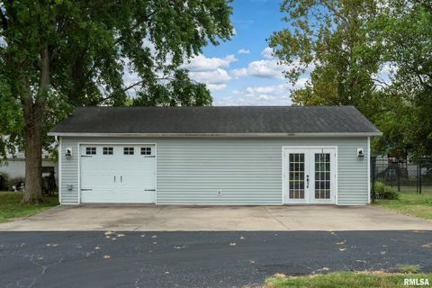 Tiny photo for 535 E MAIN Street, Duquoin, IL 62832 (MLS # EB459357)