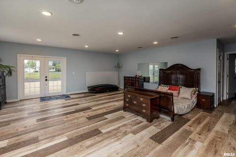 Tiny photo for 535 E MAIN Street, Duquoin, IL 62832 (MLS # EB459357)