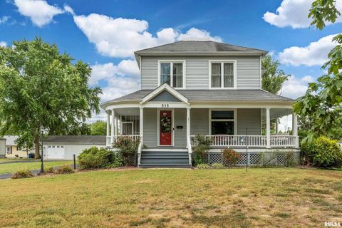 Photo of 535 E MAIN Street, Duquoin, IL 62832 (MLS # EB459357)