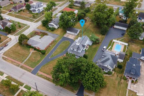 Tiny photo for 535 E MAIN Street, Duquoin, IL 62832 (MLS # EB459357)