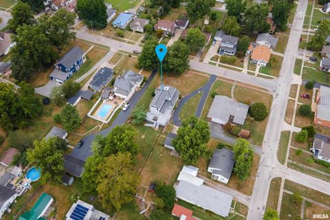 Tiny photo for 535 E MAIN Street, Duquoin, IL 62832 (MLS # EB459357)