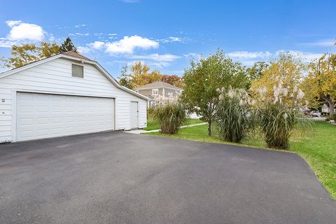 Tiny photo for 717 Warner Avenue, Lemont, IL 60439 (MLS # 12510658)