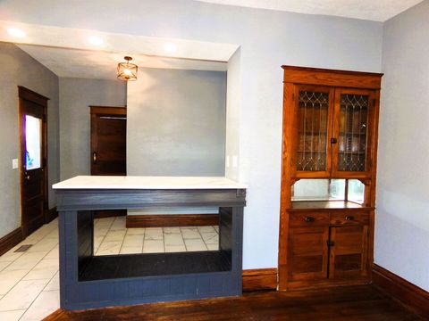 Tiny photo for 1403 17th Street, Rock Island, IL 61201 (MLS # 100000218)