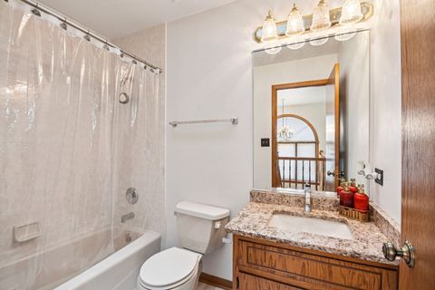 Tiny photo for 8021 Enclave Lane, Tinley Park, IL 60487 (MLS # 12566538)