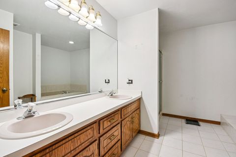 Tiny photo for 8021 Enclave Lane, Tinley Park, IL 60487 (MLS # 12566538)