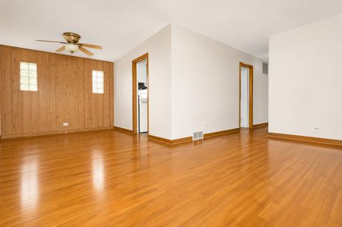 Tiny photo for 4253 Prescott Avenue, Lyons, IL 60534 (MLS # 12655407)