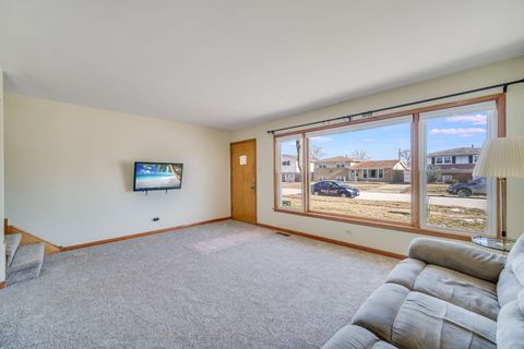 Tiny photo for 126 N Floyd Lane, Chicago Heights, IL 60411 (MLS # 12417241)