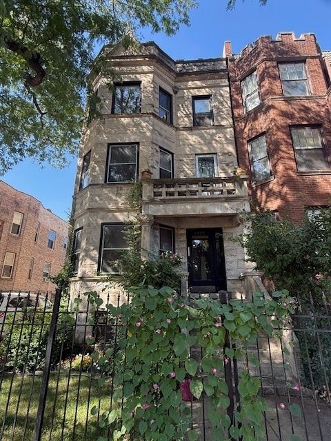 1922 N Humboldt Boulevard Chicago IL 60647