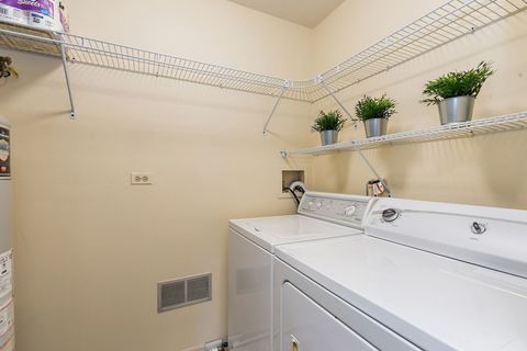 Tiny photo for 2659 College Hill Circle, Schaumburg, IL 60173 (MLS # 12520861)