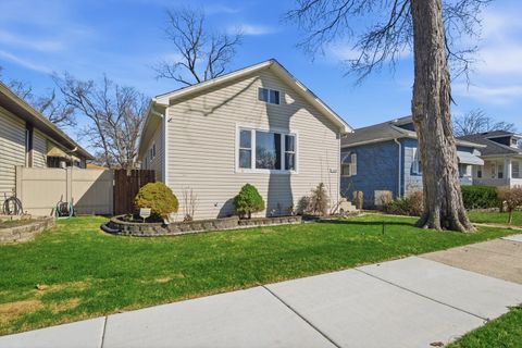 Tiny photo for 1433 S 21st Avenue, Maywood, IL 60153 (MLS # 12607269)