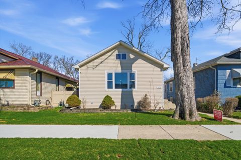 Tiny photo for 1433 S 21st Avenue, Maywood, IL 60153 (MLS # 12607269)