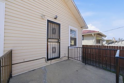 Tiny photo for 1433 S 21st Avenue, Maywood, IL 60153 (MLS # 12607269)