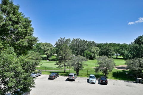 Tiny photo for 945 E Kenilworth Avenue #325, Palatine, IL 60074 (MLS # 12734905)