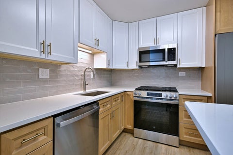 Tiny photo for 945 E Kenilworth Avenue #325, Palatine, IL 60074 (MLS # 12734905)