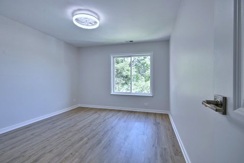 Tiny photo for 945 E Kenilworth Avenue #325, Palatine, IL 60074 (MLS # 12734905)