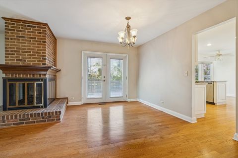 Tiny photo for 417 River Bluff Circle, Naperville, IL 60540 (MLS # 12537022)