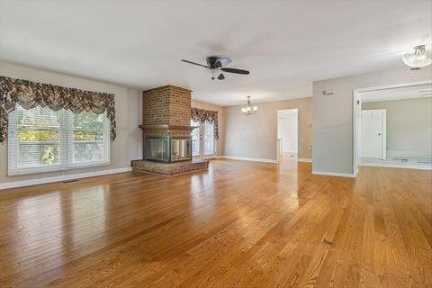 Tiny photo for 417 River Bluff Circle, Naperville, IL 60540 (MLS # 12537022)