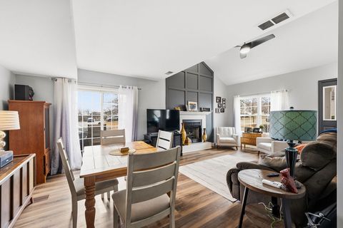 Tiny photo for 1424 Root Street, Crest Hill, IL 60403 (MLS # 12580405)