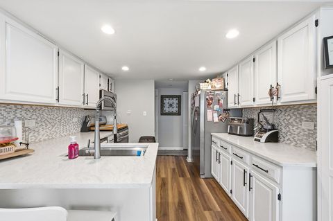 Tiny photo for 1424 Root Street, Crest Hill, IL 60403 (MLS # 12580405)