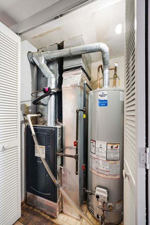 Tiny photo for 1424 Root Street, Crest Hill, IL 60403 (MLS # 12580405)