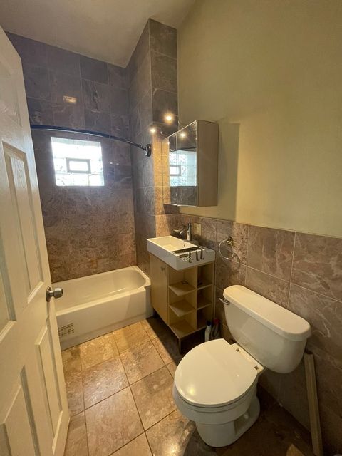 Tiny photo for 2058 W Washington Boulevard, Chicago, IL 60612 (MLS # 12499012)