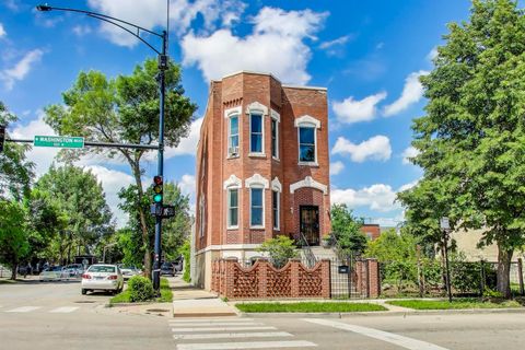 Tiny photo for 2058 W Washington Boulevard, Chicago, IL 60612 (MLS # 12499012)