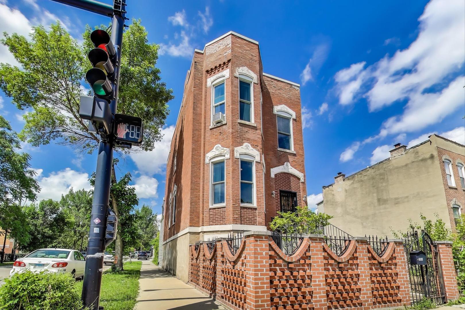 2058 W Washington Boulevard