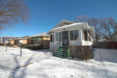 1427 S 21st Avenue Maywood IL 60153