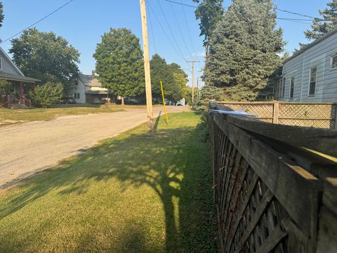 Tiny photo for 723 N Madison Street, Clinton, IL 61727 (MLS # 12465728)