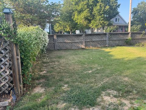 Tiny photo for 723 N Madison Street, Clinton, IL 61727 (MLS # 12465728)