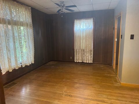 Tiny photo for 723 N Madison Street, Clinton, IL 61727 (MLS # 12465728)