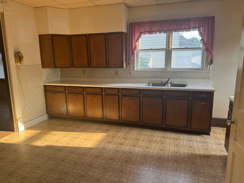Tiny photo for 723 N Madison Street, Clinton, IL 61727 (MLS # 12465728)