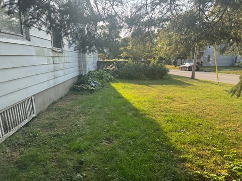Tiny photo for 723 N Madison Street, Clinton, IL 61727 (MLS # 12465728)