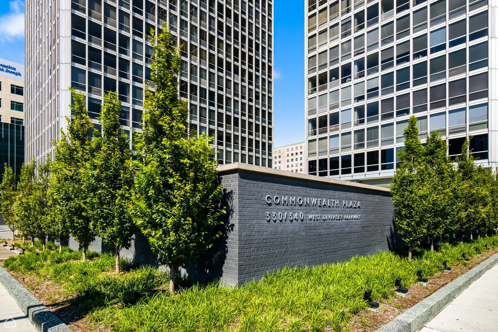 340 W Diversey Parkway 815