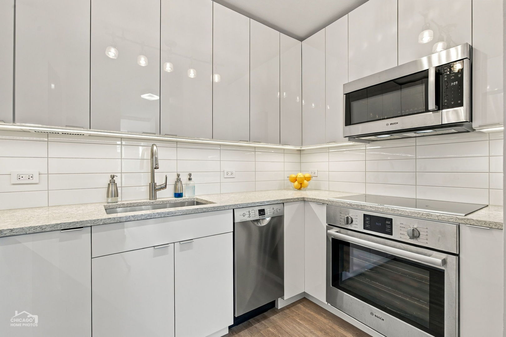 340 W Diversey Parkway 815