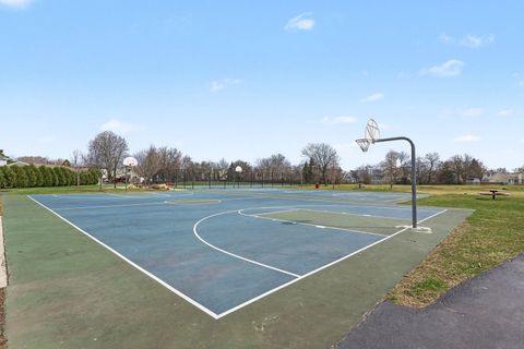 Tiny photo for 554 Alton Court, Carol Stream, IL 60188 (MLS # 12602409)