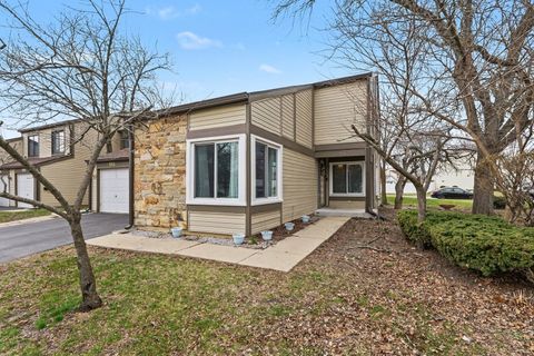 Tiny photo for 554 Alton Court, Carol Stream, IL 60188 (MLS # 12602409)