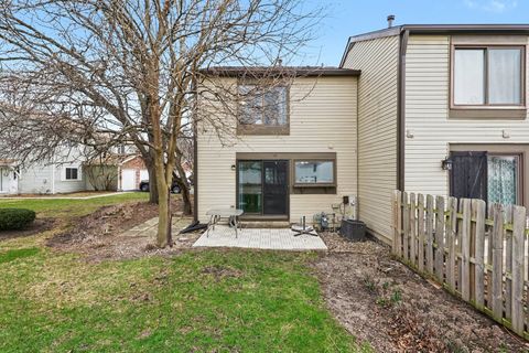 Tiny photo for 554 Alton Court, Carol Stream, IL 60188 (MLS # 12602409)