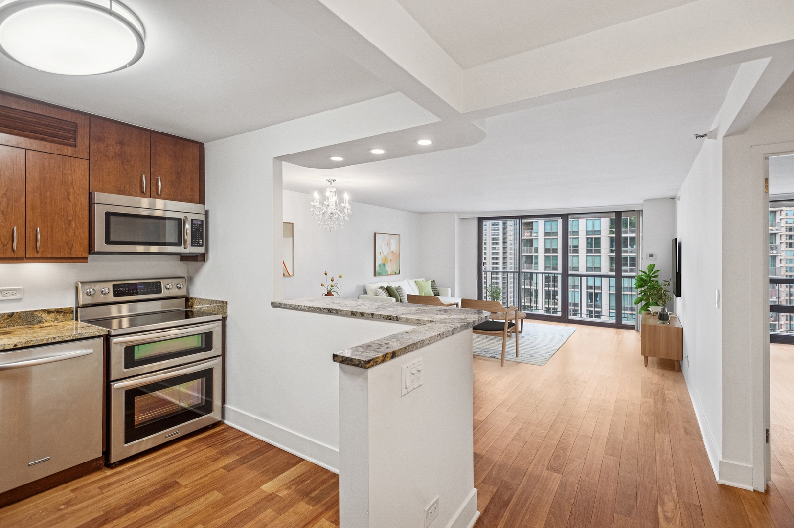 10 E Ontario Street 3609