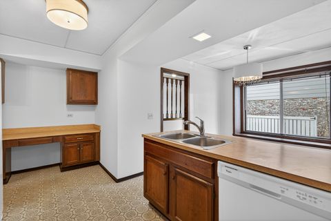 Tiny photo for 755 Whalom Lane #2c2, Schaumburg, IL 60173 (MLS # 12631316)