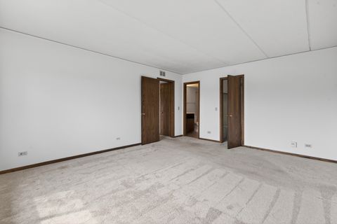 Tiny photo for 755 Whalom Lane #2c2, Schaumburg, IL 60173 (MLS # 12631316)