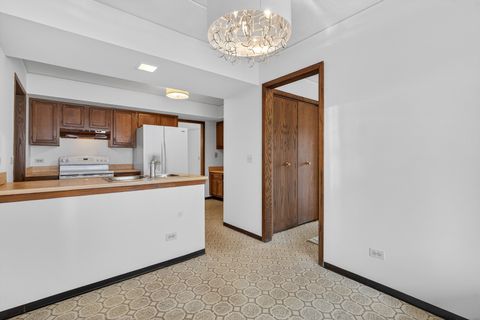 Tiny photo for 755 Whalom Lane #2c2, Schaumburg, IL 60173 (MLS # 12631316)