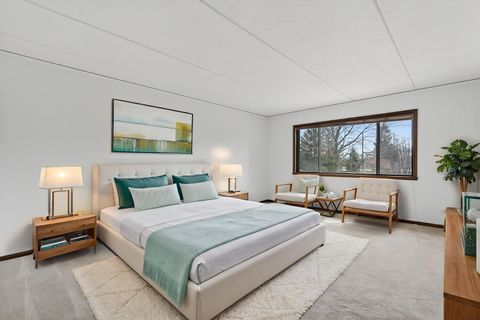 Tiny photo for 755 Whalom Lane #2c2, Schaumburg, IL 60173 (MLS # 12631316)